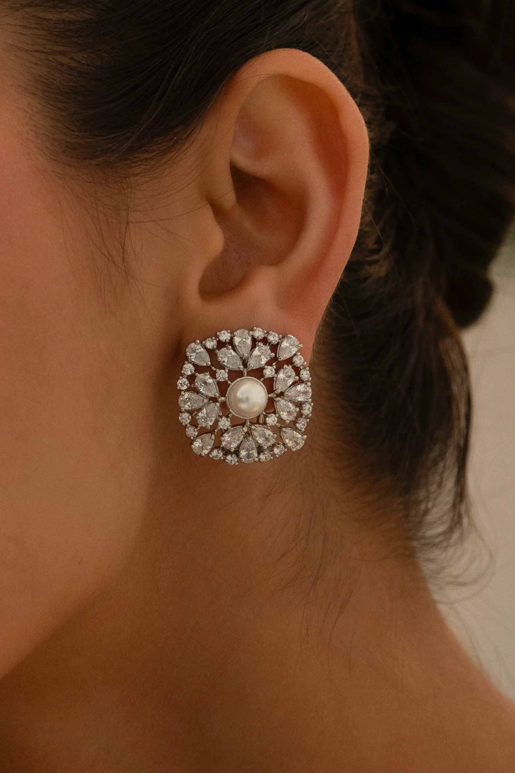 Aura Bloom Diamond Earrings - Image 2