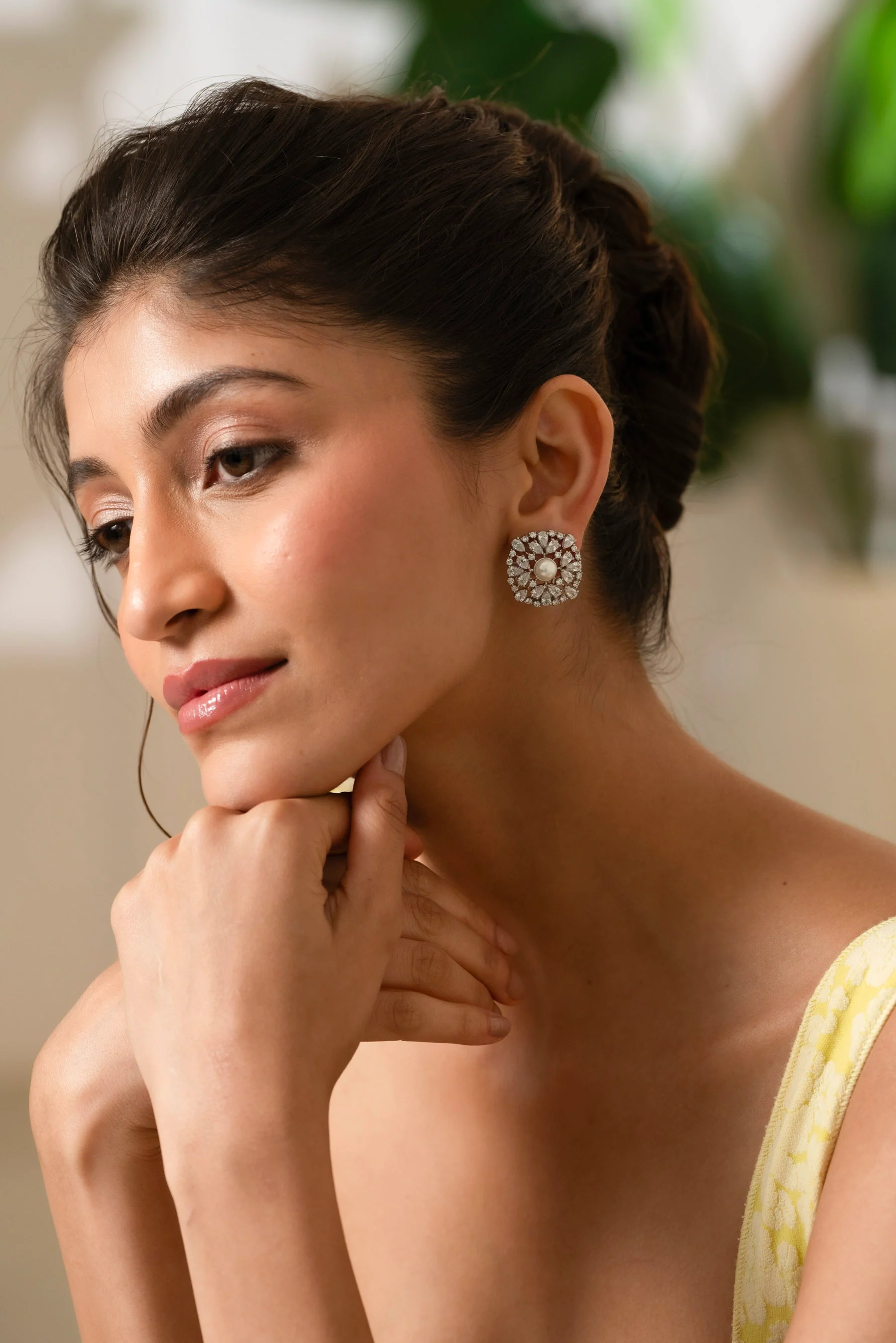 Aura Bloom Diamond Earrings - Image 3