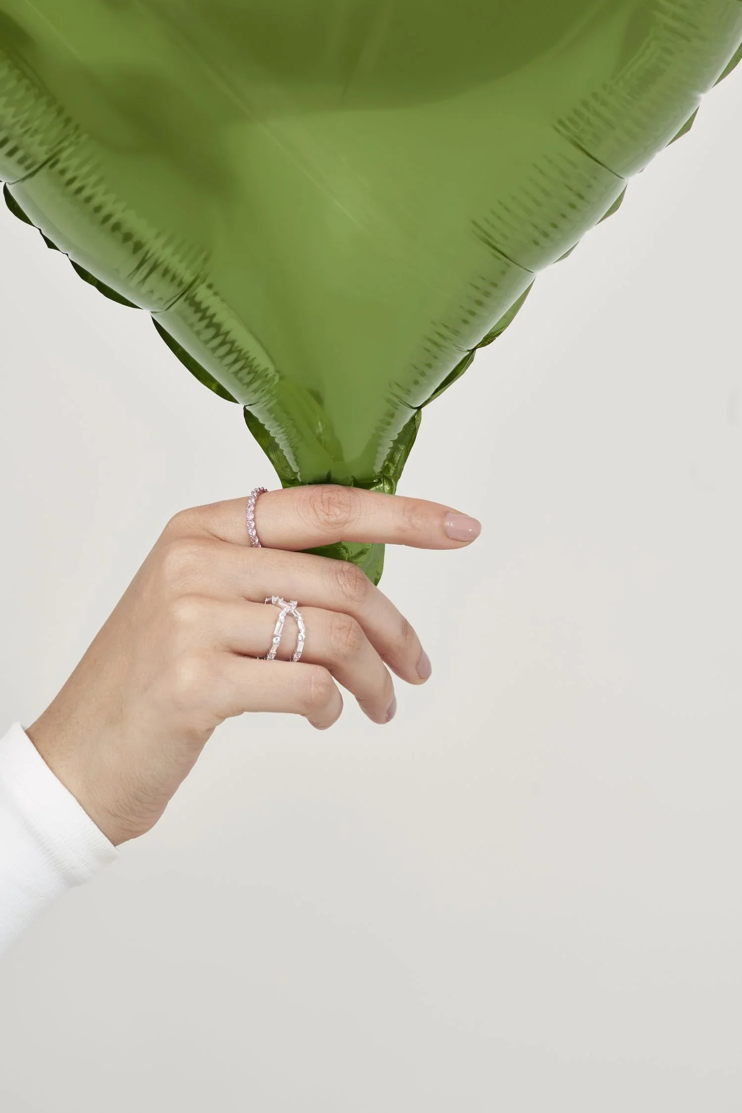 Baguette Crisscross Diamond Ring - Image 3
