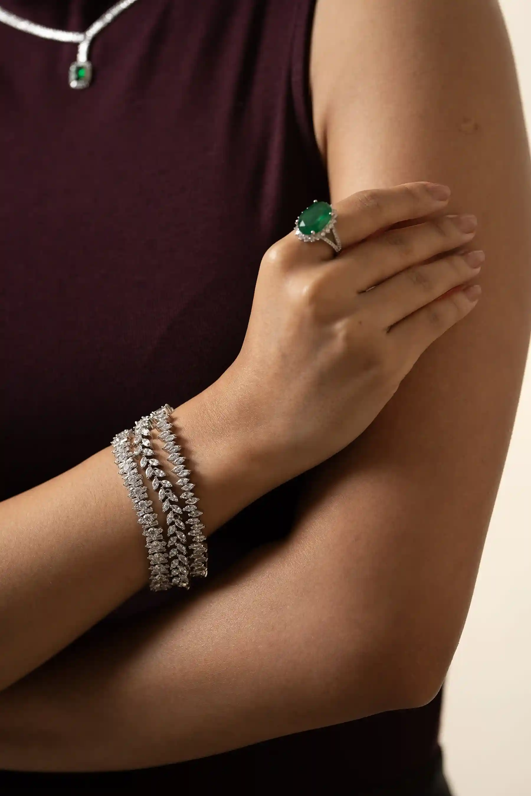 Cushion Emerald Halo Ring - Image 9