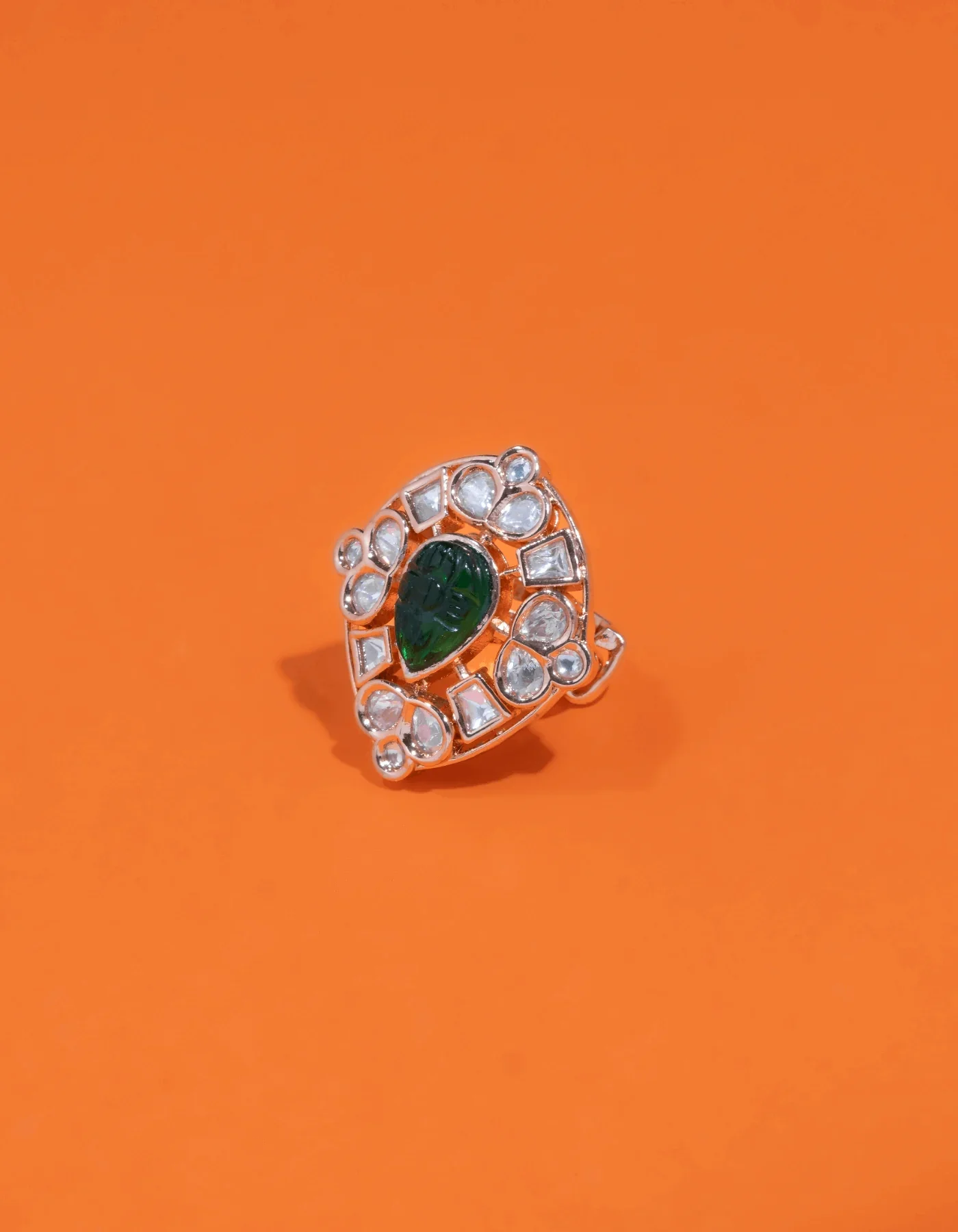 Keshavi Sp Emerald Stone With Polki Ring - Image 3