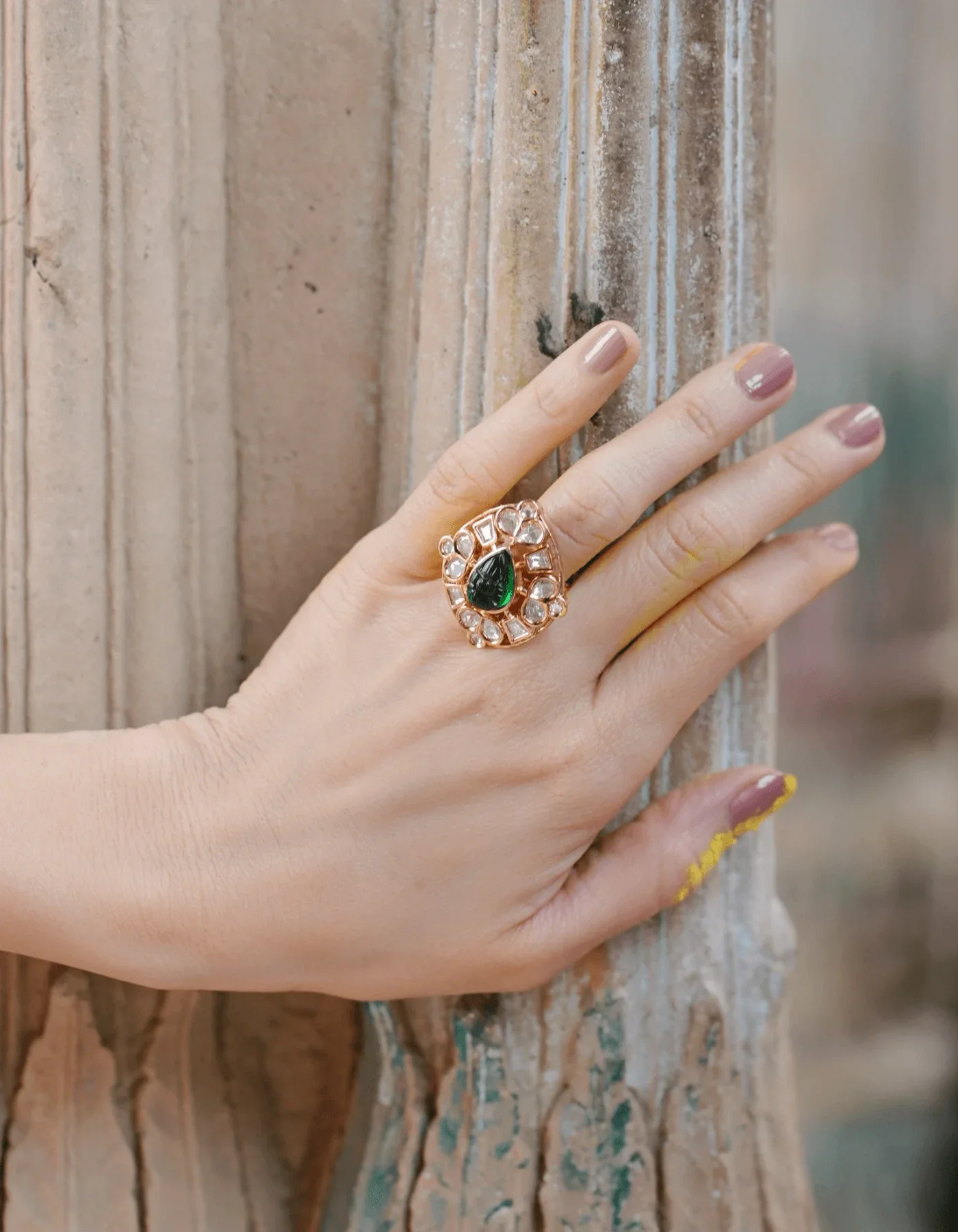 Keshavi Sp Emerald Stone With Polki Ring - Image 6