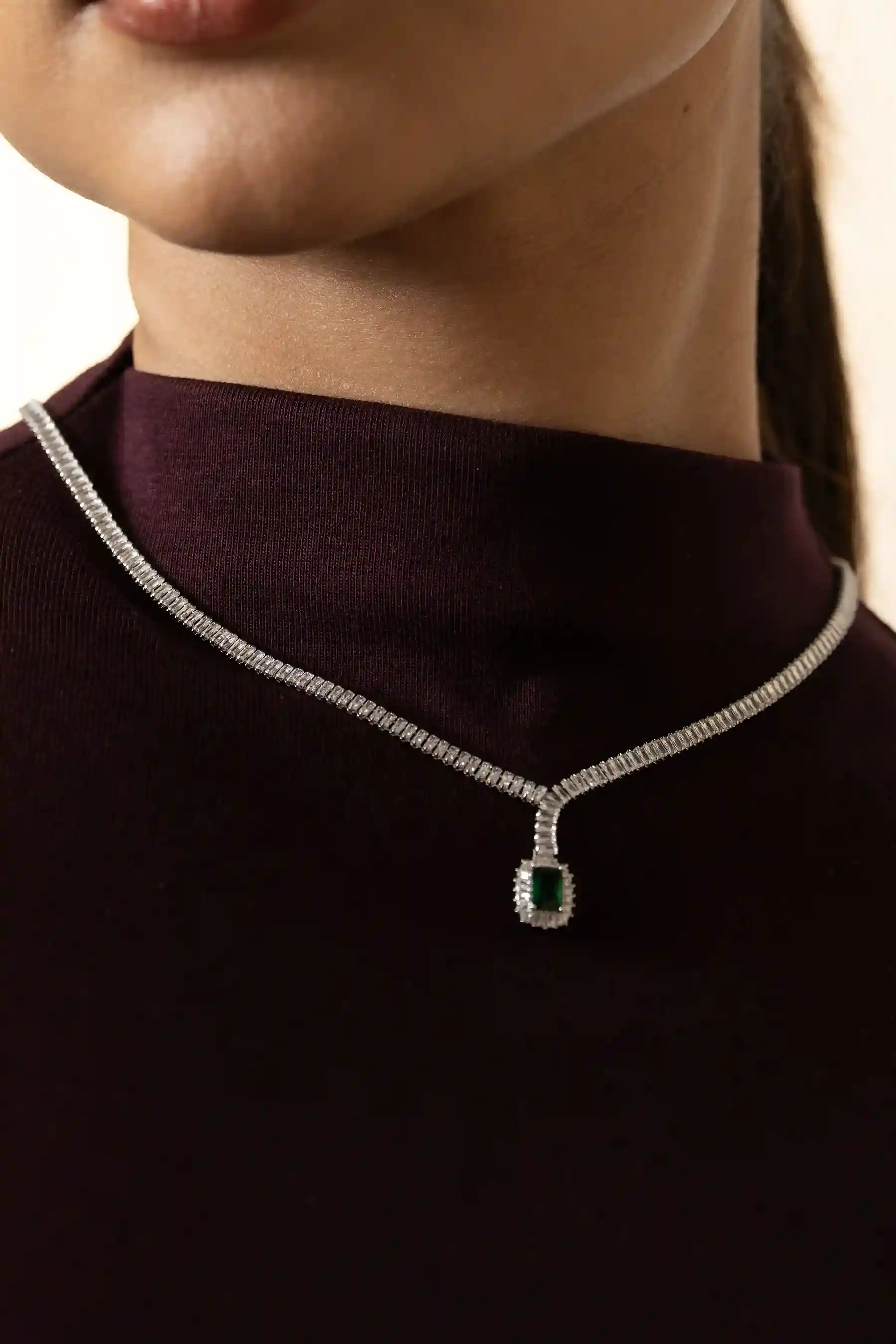 Emerald Teardrop Pendant Necklace Set - Image 2