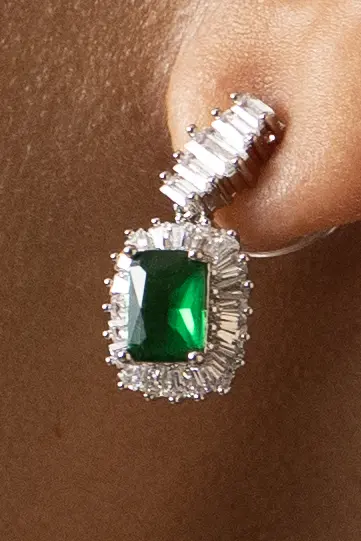 Emerald Teardrop Pendant Necklace Set - Image 3
