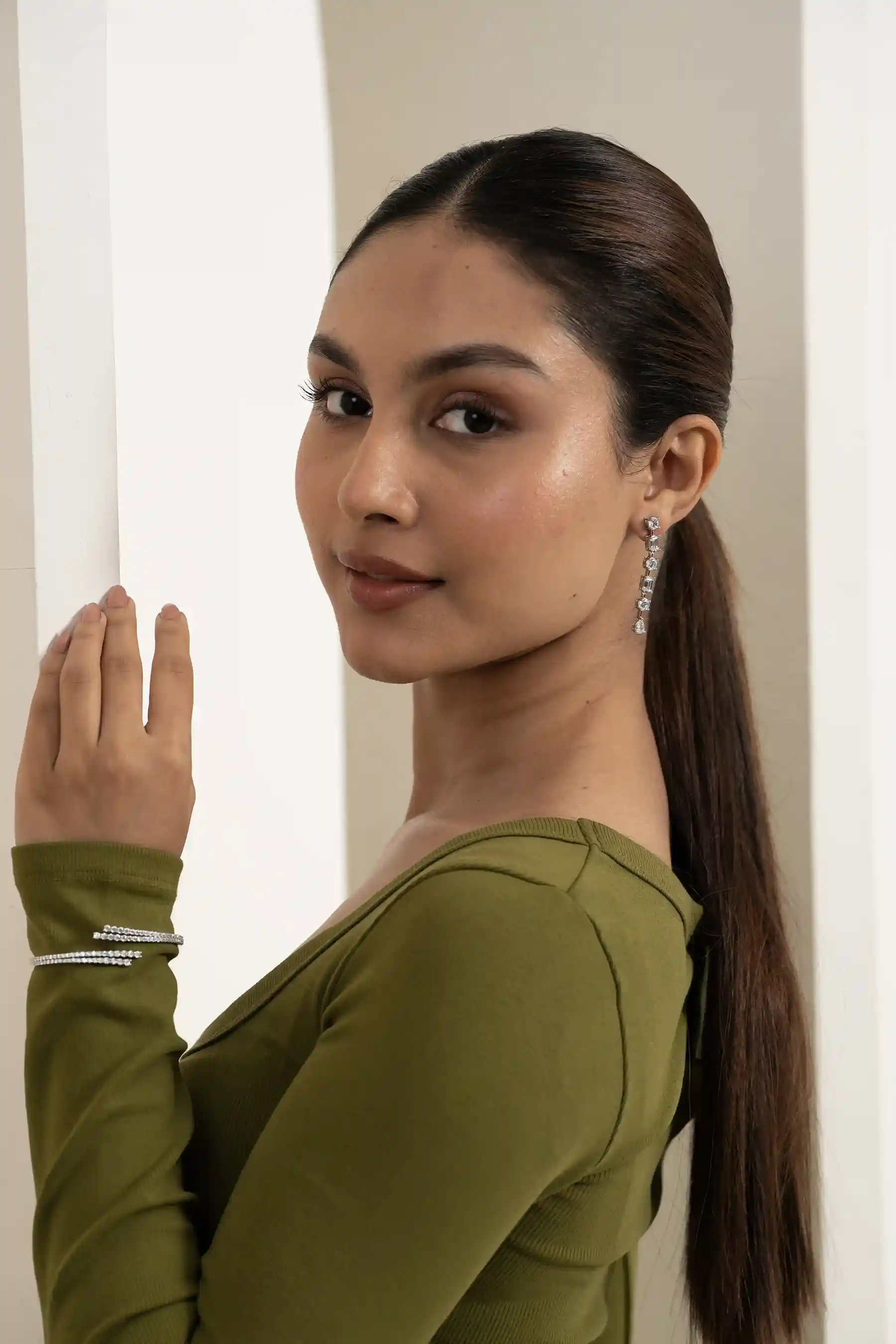 Linear Pearl Cascade Drop Earrings - Image 5
