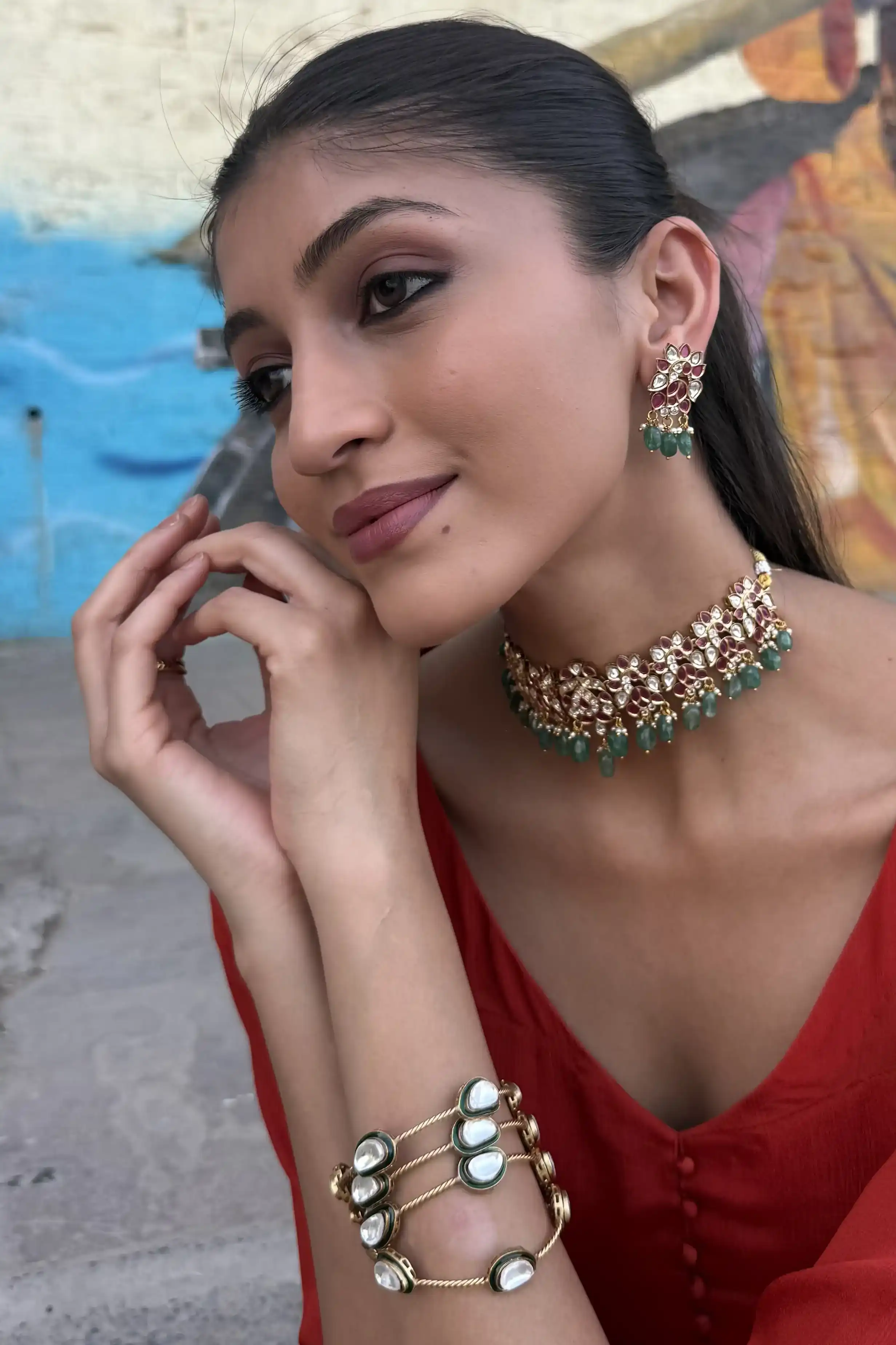 Neela Sacred Vine Emerald Polki Necklace Set - Image 3
