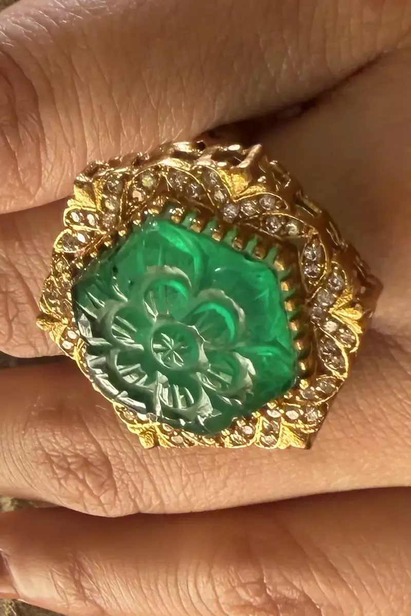 Nia Carved Emerald Halo Statement Ring - Image 2