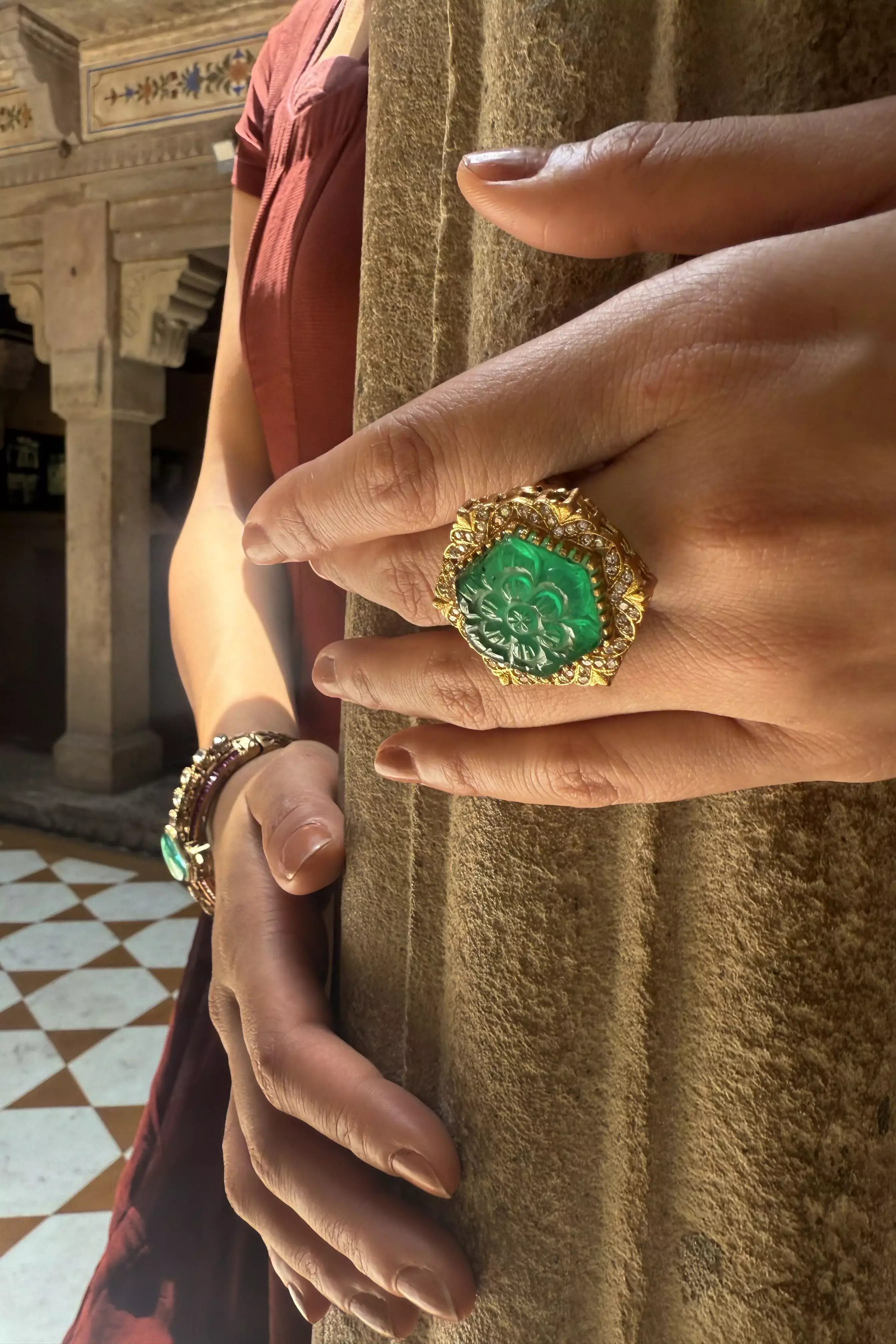 Nia Carved Emerald Halo Statement Ring - Image 3