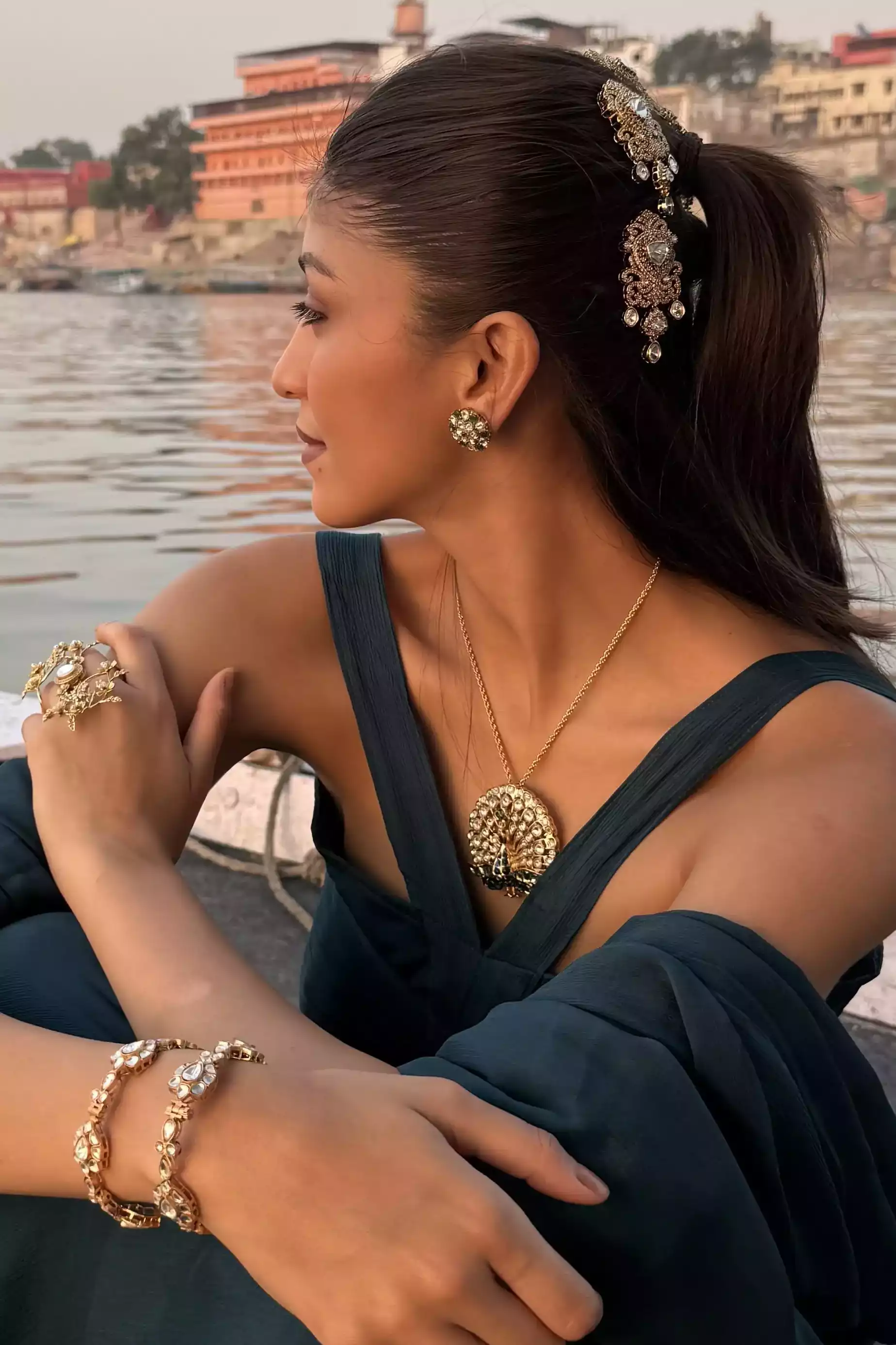 Raavi Polki Pearl Hair Crown Pin - Image 3