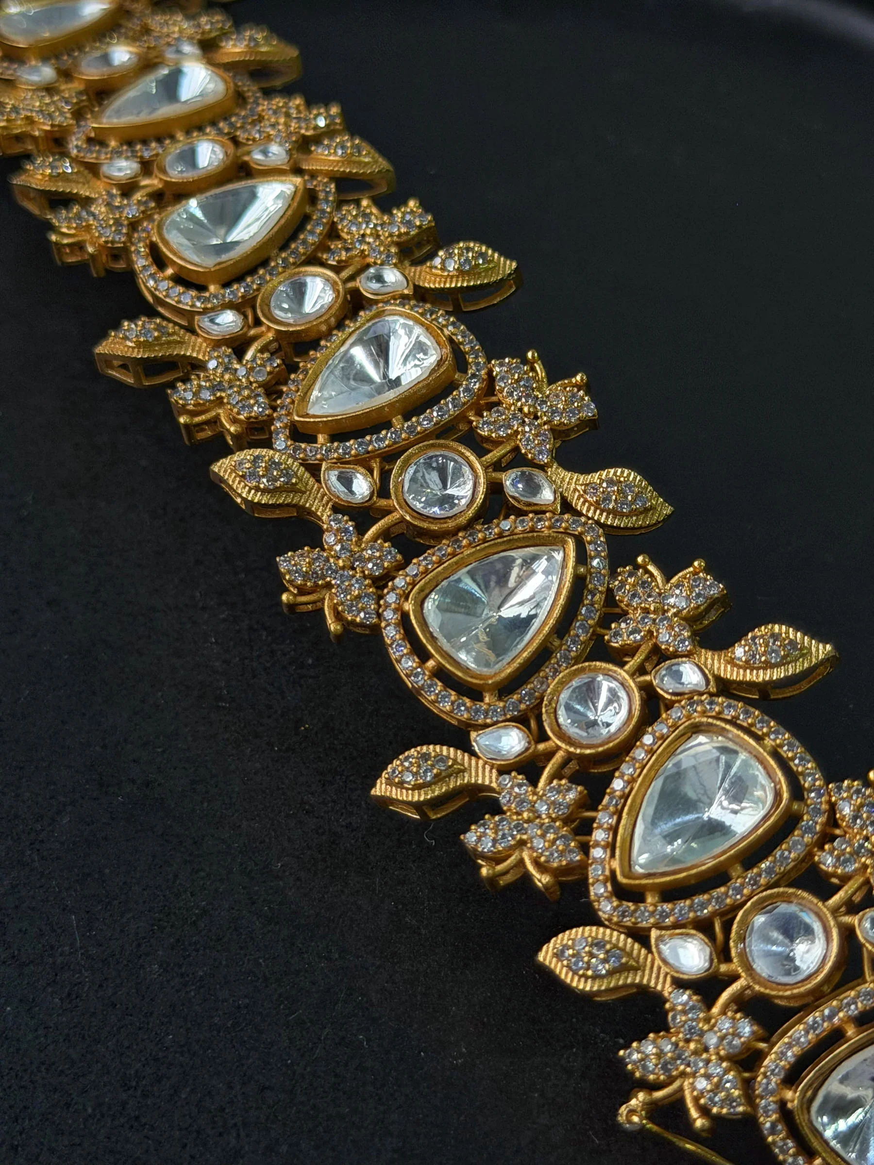Ritika Teardrop Polki Bracelet - Image 4
