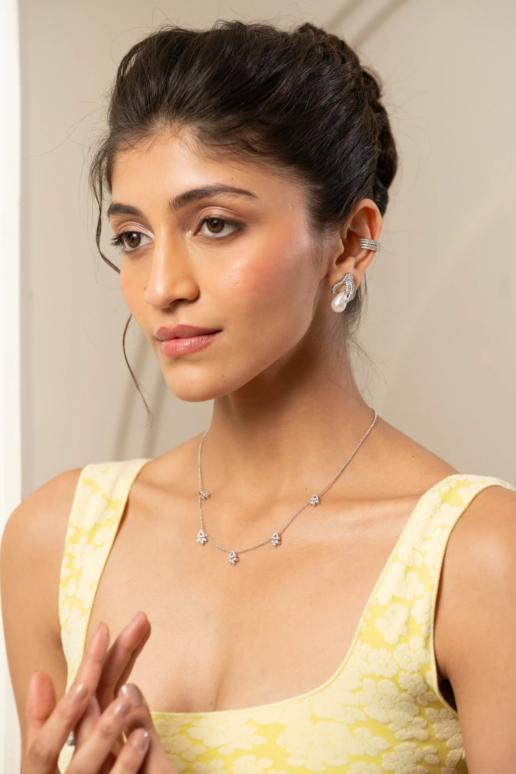 Round Yellow Diamond Necklace - Image 8