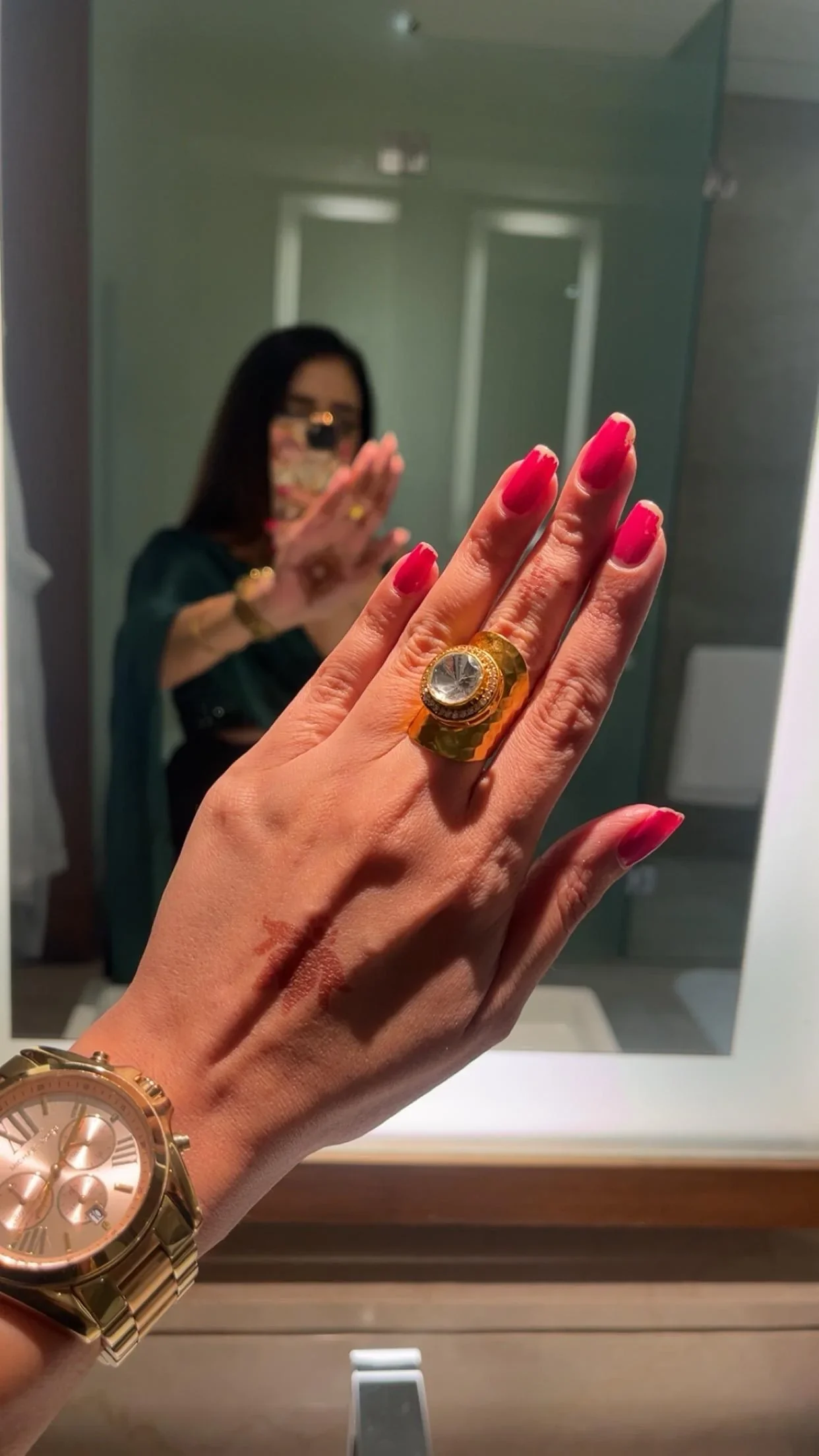 Samaira Gold Crystal Circular Sp Ring - Image 3
