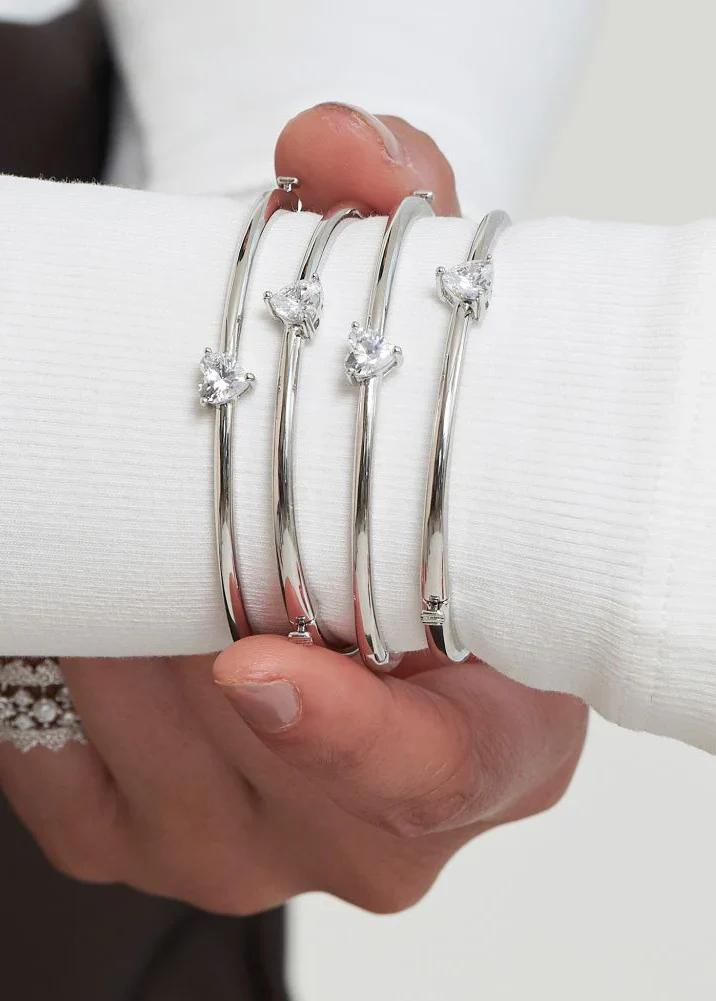 Solitaire Heart Diamond Bracelet - Image 3
