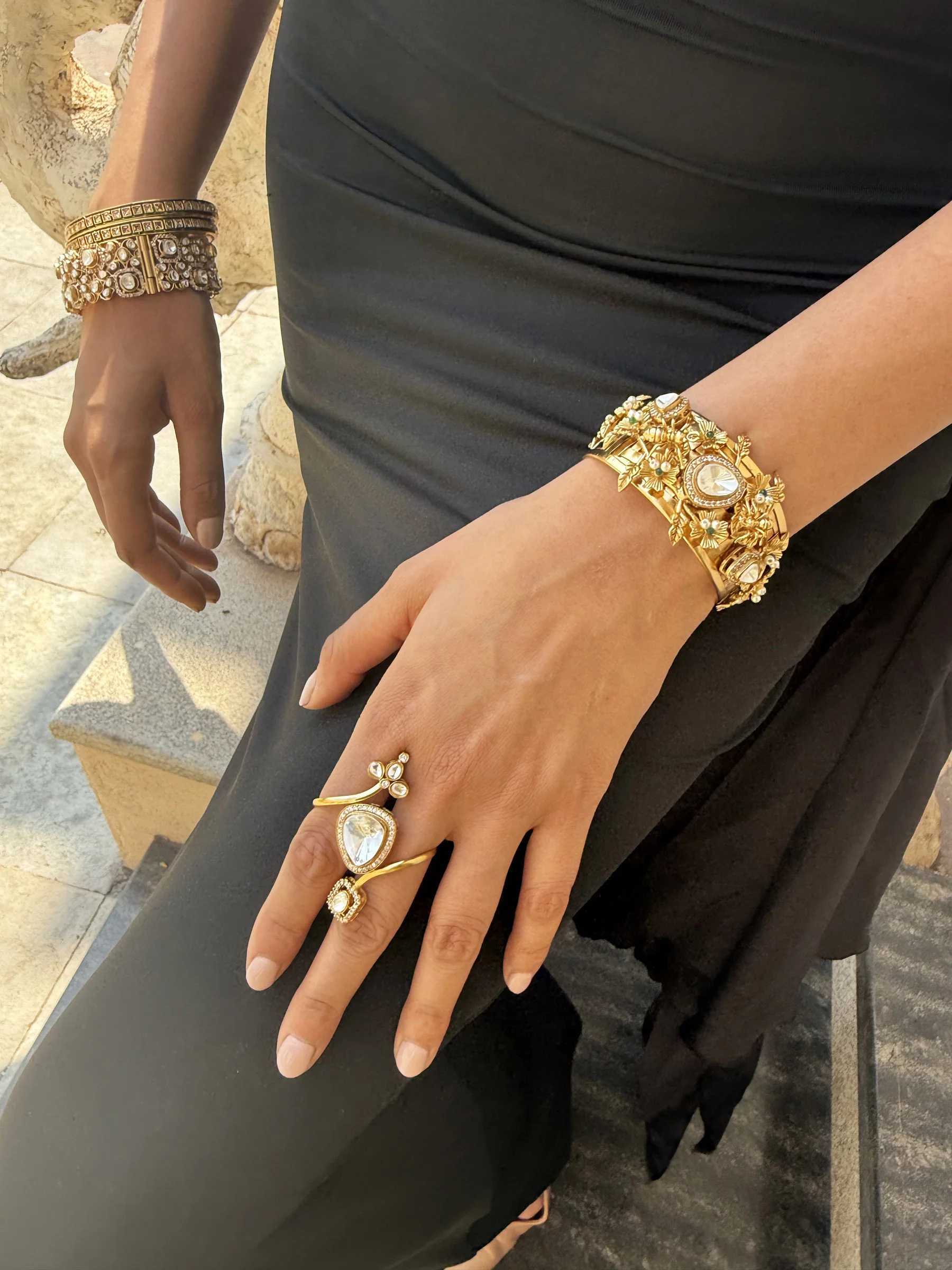 Sonali Gold Heart Crystal Sp Ring - Image 3