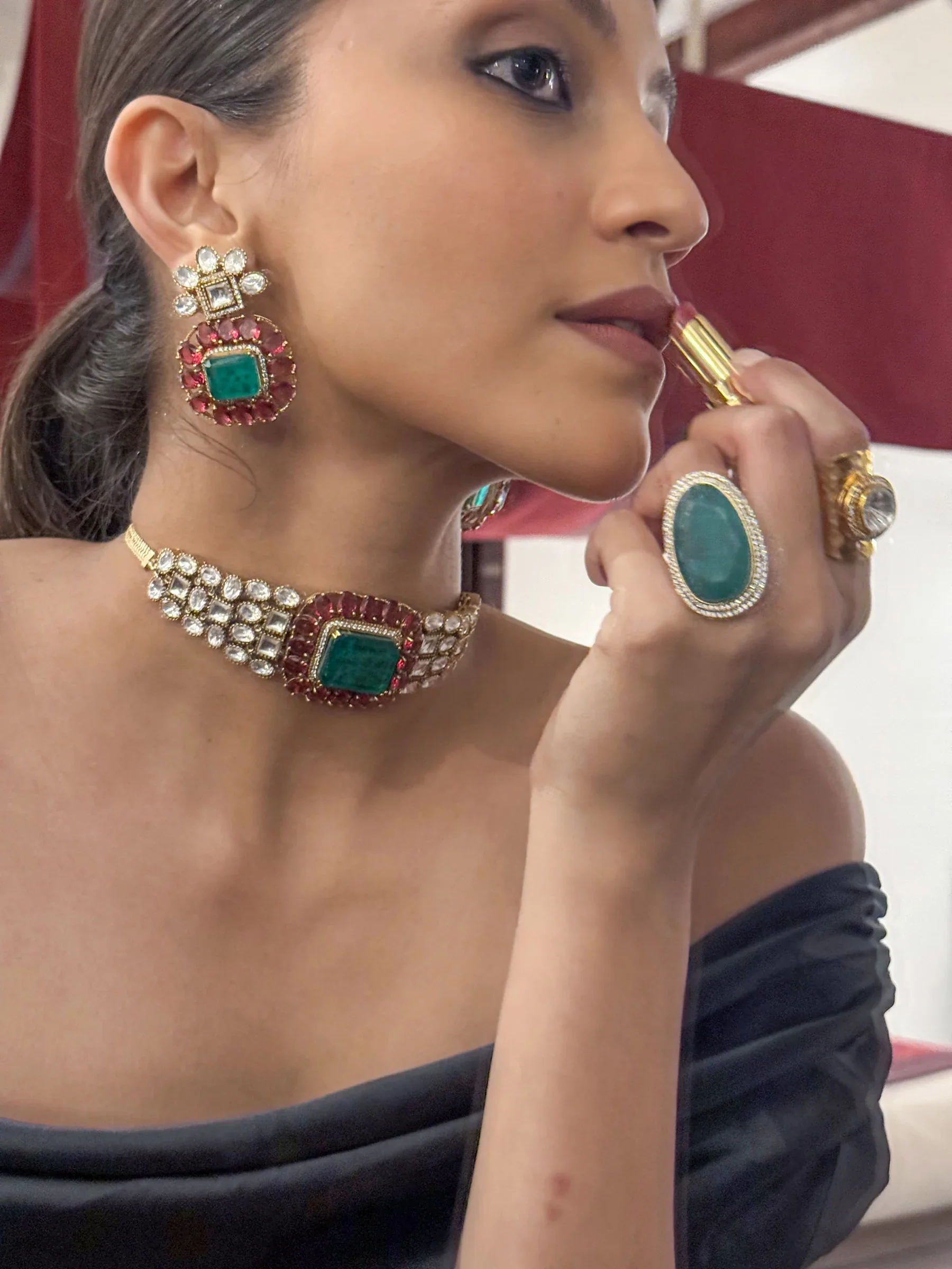 Tanuja Emerald Oval Sp Polki Ring - Image 4