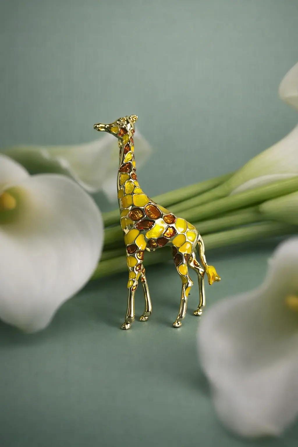 The Golden Giraffe Dirgha Brooch - Image 2