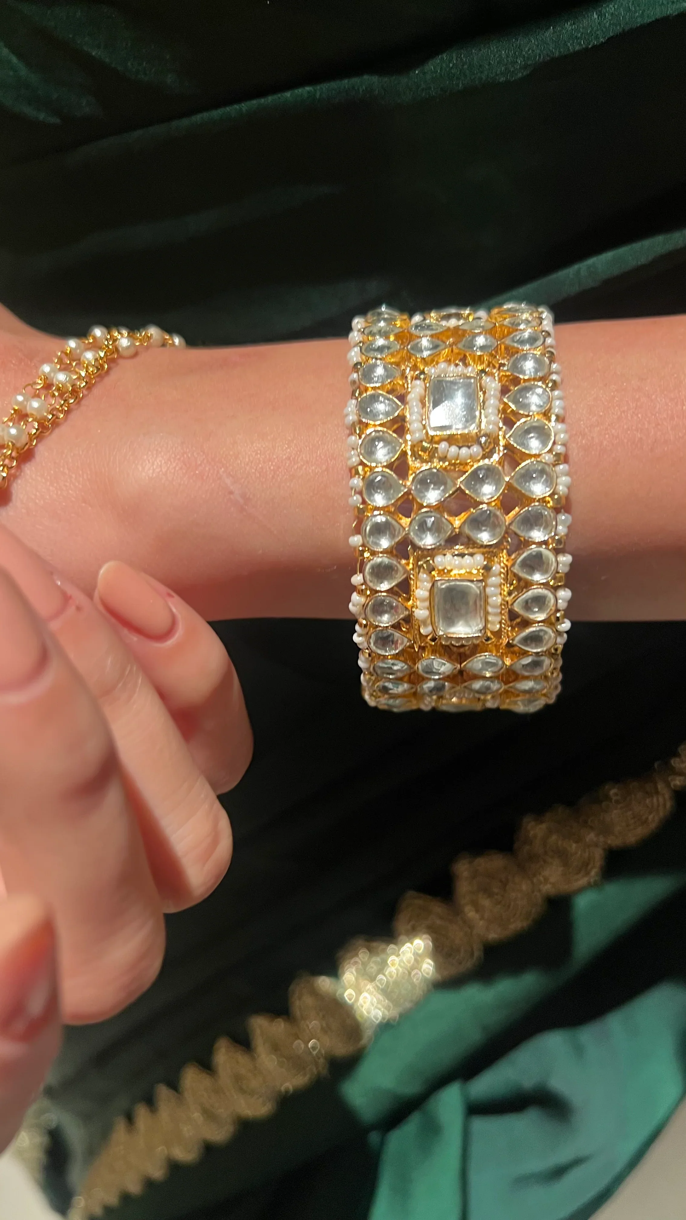 TINA Round-Shaped Sp Stone Polki Bangle - Image 2